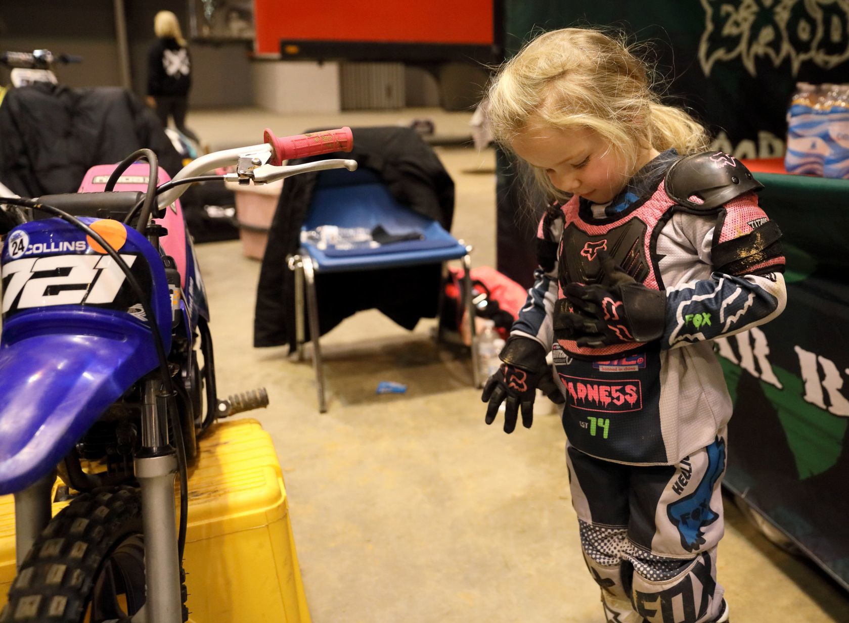 Supercross Futures, 4-year-old girl follows in dad's footsteps